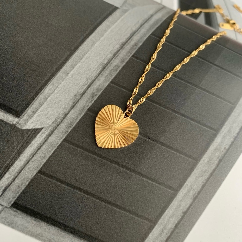 Heart charm necklace gold pendant necklace heart necklace